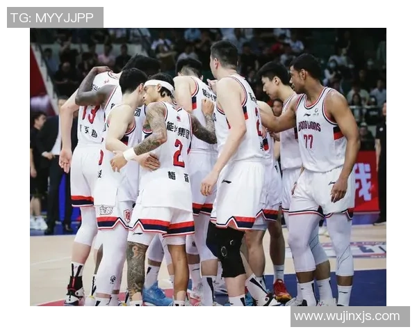 武汉网球队在世锦赛中的耐力表现值得称赞与反思