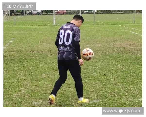 足球明星受伤后瘸腿瞬间高清图片展示与背后故事揭秘